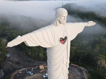 Cidade gaúcha inaugura Cristo maior que o do Rio
