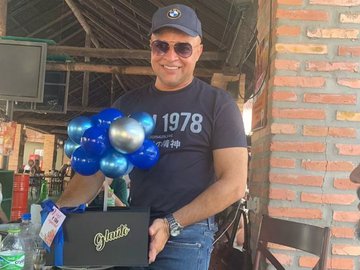 Médico brasileiro morre em avião a caminho de lua de mel nas Ilhas Maldivas