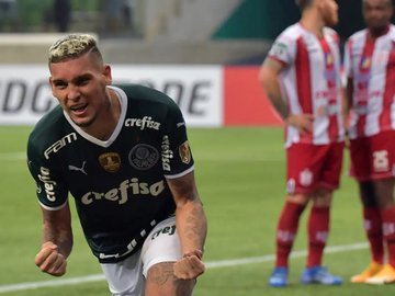 Navarro desencanta no Palmeiras e surge a esperança