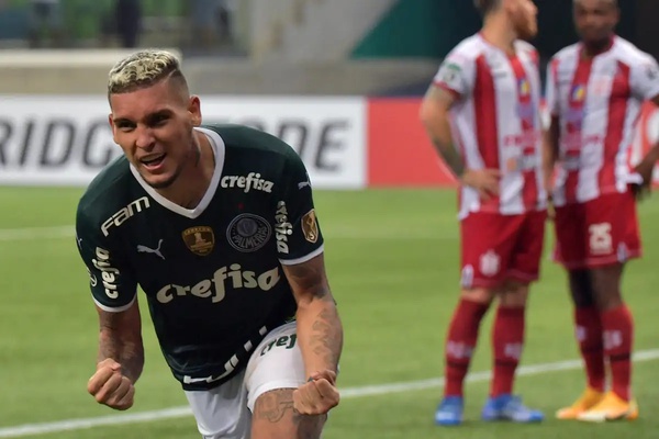 Navarro desencanta no Palmeiras e surge a esperança