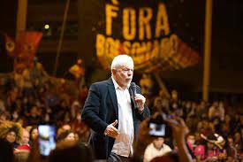 Bolsonaristas fazem cerco à agenda de Lula, e PT evita expor ex-presidente