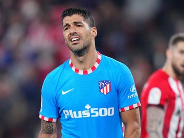 Gigante da Libertadores surpreende e fecha a contratação de Luis Suárez