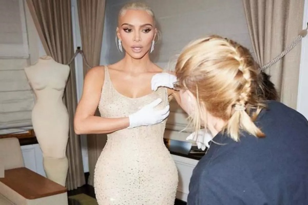 Kim Kardashian pode ter danificado o vestido de Marilyn Monroe