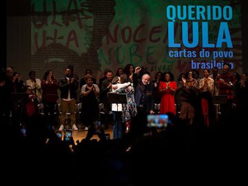 Lula diz que PSDB 'acabou' e ironiza 'golpe de Bolsonaro' em evento na PUC-SP