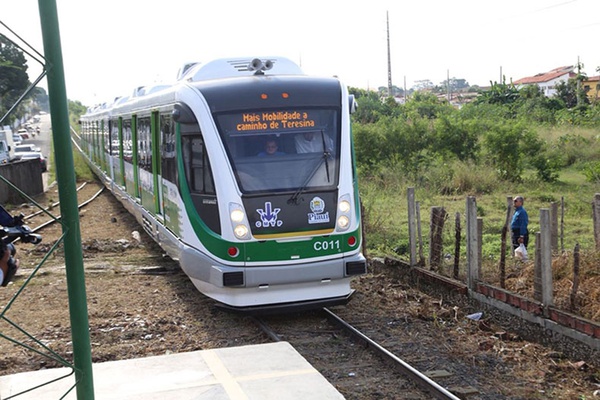 Metrô de Teresina volta a circular na segunda-feira com horário reduzido
