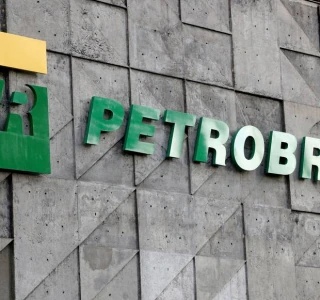 Mudança de presidente da Petrobras será inócua para controlar os preços; leia análise