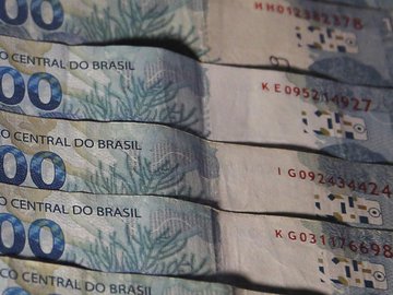 Beneficiários com NIS final 5 recebem o Auxílio Brasil nesta sexta-feira (22)