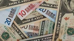 Euro pode ficar abaixo do dólar pela primeira vez em 20 anos