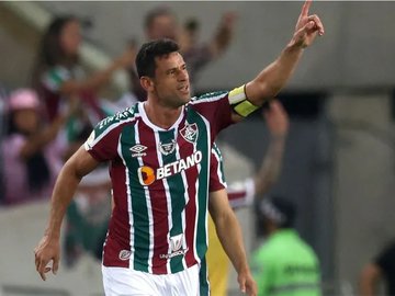 Flu faz 4 a 0 no Corinthians com gols de Fred e Cano e sobe no Brasileirão