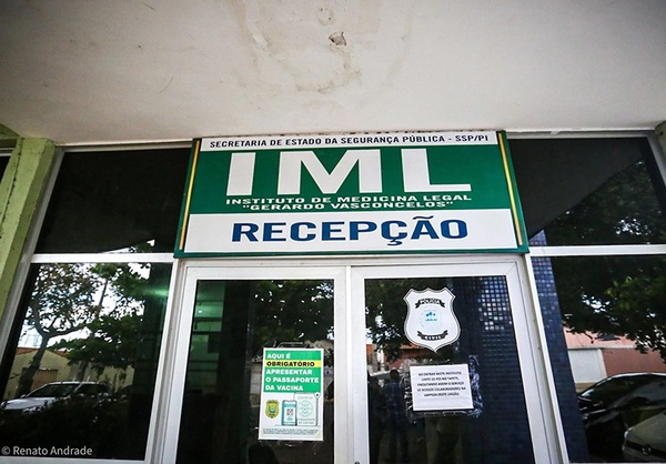 IML libera corpos de vítimas de acidente que matou oito pessoas na PI-140