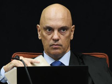 Moraes determina que bolsonaristas apaguem fake news que liga PT ao PCC