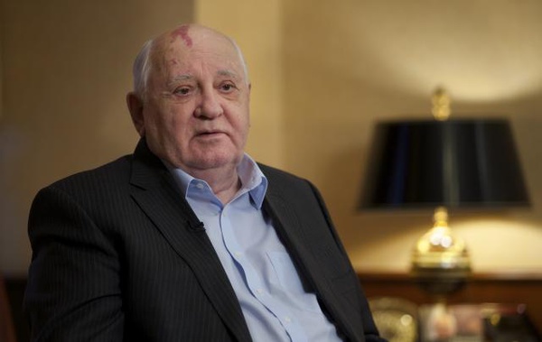 O ex-líder soviético, Mikhail Gorbachev encerrou a Guerra Fria sem derramamento de sangue.