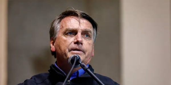 Preços de alimentos continuam em alta e atrapalham a campanha de Bolsonaro entre os mais pobres.