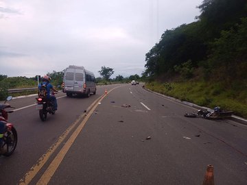 Motociclista fica gravemente ferido em colisão com caminhão em Picos
