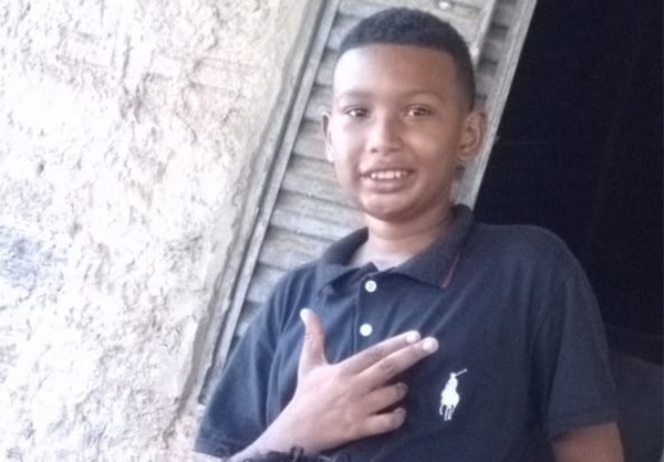 Polícia prende dois adultos e apreende cinco adolescentes por morte de garoto de 12 anos