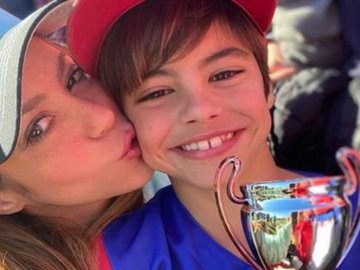 Shakira e o filho Milan