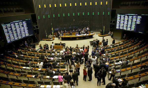 Pesquisa da UFF mostra que 9% das menções a elas eram violentas