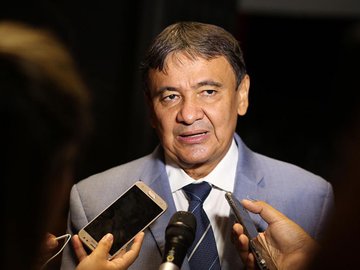 Wellington Dias terá quantidade de ministérios diminuído para cortar gastos