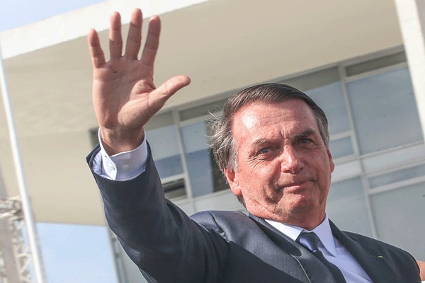 Bolsonaro reúne ministros para tratar de temas prioritários