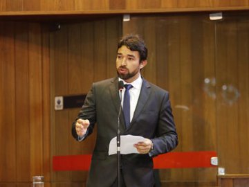 Deputado Marden Menezes