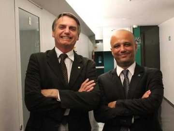 Bolsonaro e Major Vitor Hugo