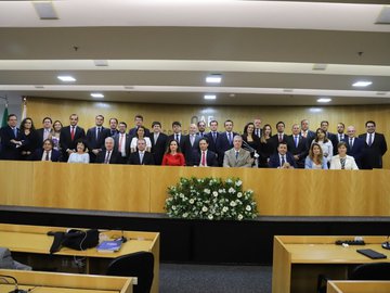 Procurador Geral do Maranhão, ao centro, com os demais procuradores-gerais de Estado do Brasil