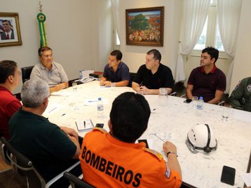 Flávio Dino reuniu secretários para tratar de ações emergenciais por conta das fortes chuvas