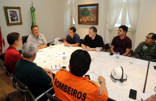 Flávio Dino reuniu secretários para tratar de ações emergenciais por conta das fortes chuvas