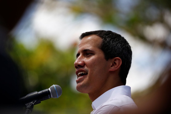 O autoproclamado presidente venezuelano, Juan Guaidó