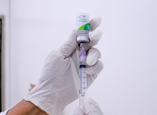 Fiocruz estima que vacinação contra covid-19 seja iniciada no 1º trimestre