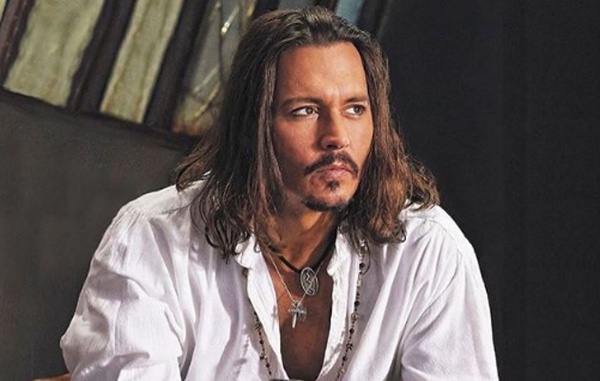Johnny Depp fica fora do reinício de Piratas do Caribe