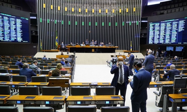 Texto segue para análise do Senado