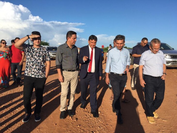 Dias visitou a cidade de Campo Alegre de Lourdes, na Bahia, que faz divisa com municípios piauienses.