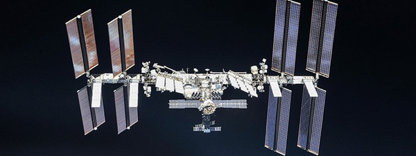 Vazamento de ar na ISS aumenta e é rastreado até módulo russo