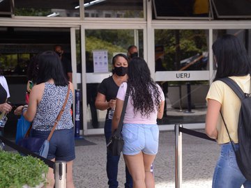 Provas de linguagens, ciências humanas e redação serão no domingo (31)