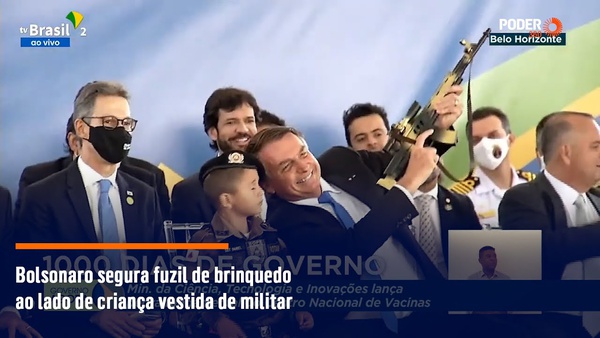 PGR recebe ação contra Bolsonaro por promover armas ao lado de crianças