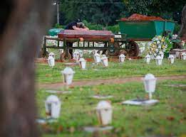 Brasil registra 303 mortes por covid nesta 5ª feira