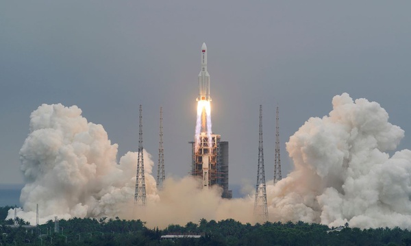O lançamento de hoje ocorre no momento em que a China também avança em missões sem tripulação, especialmente na exploração lunar.