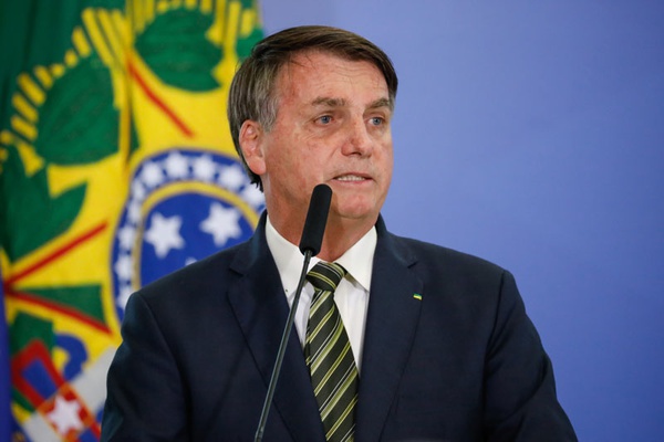 Visita de Bolsonaro ao Piauí terá espaço vip em ponte, trator e acesso ao público