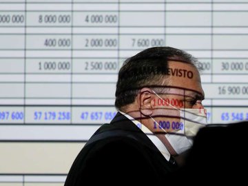 Ao Exército, Pazuello diz que não foi a ato político com Bolsonaro