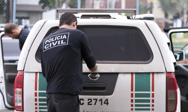 Os policiais cumprem 176 mandados de busca e apreensão no Brasil e em mais cinco países: Argentina, Estados Unidos, Paraguai, Panamá e Equador.