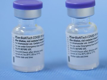 RJ autoriza aplicar Pfizer caso falte AstraZeneca para segunda dose
