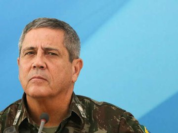Generais do Exército rejeitam crise da vacina e tentam isolar Bolsonaro, diz jornal