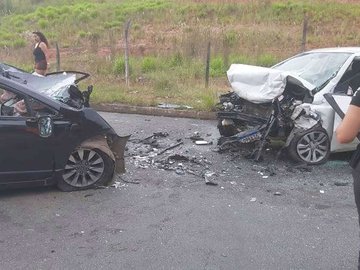 Vítima estava em HB20 atingido por Civic que invadiu contramão