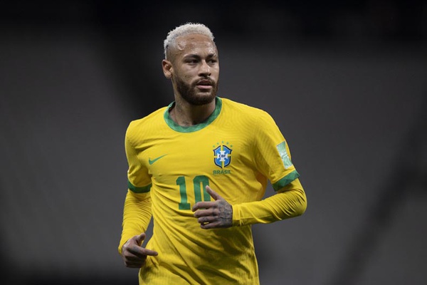 Jornal alemão chama Neymar de arrogante por foto com seis estrelas