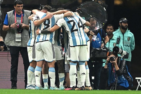 Argentina e França vão se enfrentar pelo Tri como grandes rivais do passado