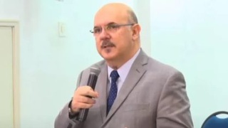 Arma de ex-ministro Milton Ribeiro dispara no Aeroporto de Brasília